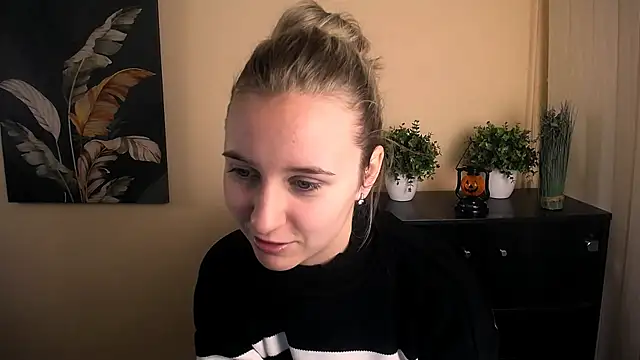 Snapshot of _Nicole_new chatting on 10/30/25, 09:29 Nicole new online show from 10/30/25, 09:29