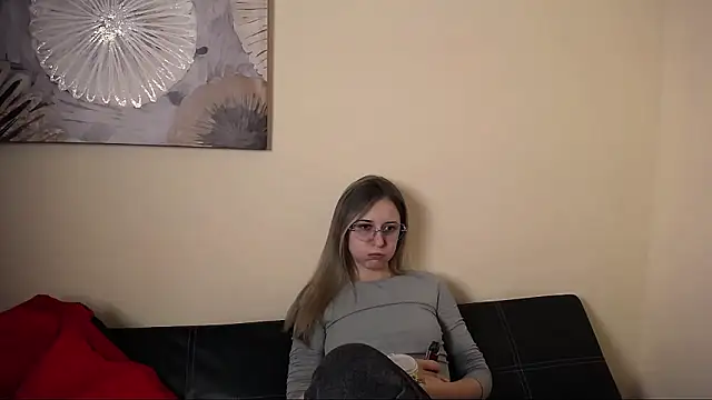 Snapshot of _Nicole_new chatting on 03/04/26, 10:34 Nicole new online show from 03/04/26, 10:34