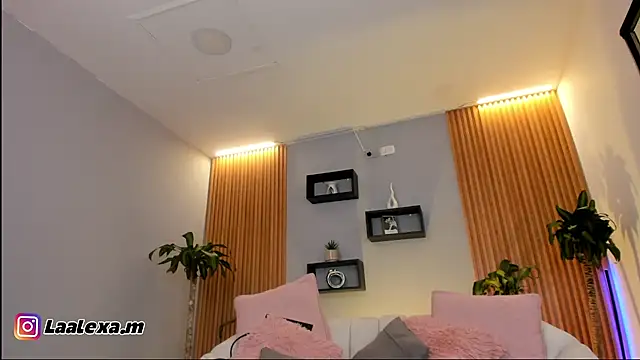 Aixaa charles online show from 10/22/25, 12:37