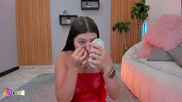 Aixaa charles online show from 12/04/25, 12:04