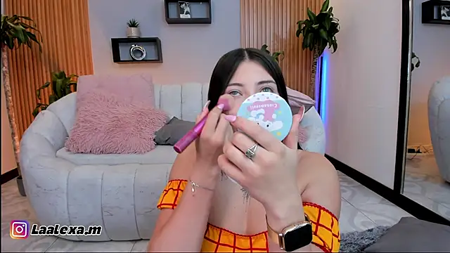 Aixaa charles online show from 10/11/25, 12:06