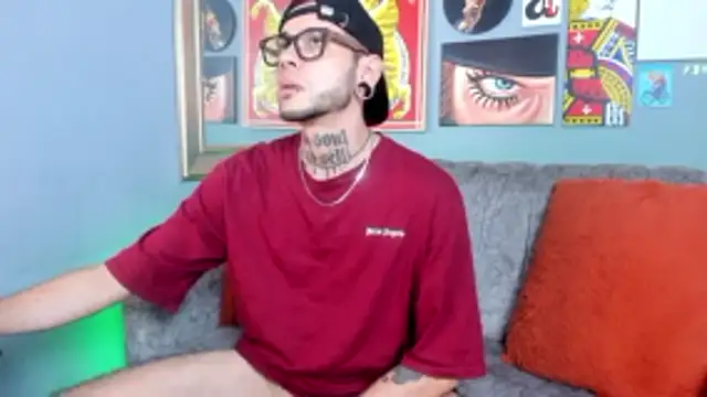 Snapshot of MurdockH chatting on 11/25/25, 05:52 MurdockH online show from 11/25/25, 05:52