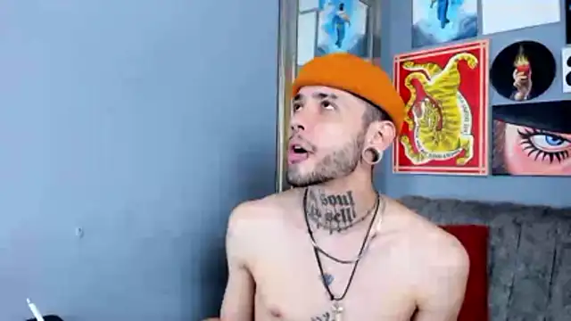 Snapshot of MurdockH chatting on 12/15/25, 11:10 MurdockH online show from 12/15/25, 11:10