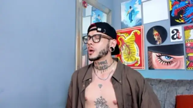 Snapshot of MurdockH chatting on 11/19/25, 03:39 MurdockH online show from 11/19/25, 03:39