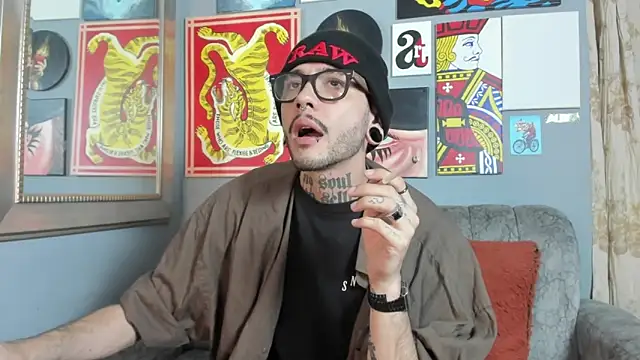 Snapshot of MurdockH chatting on 10/12/25, 03:08 MurdockH online show from 10/12/25, 03:08