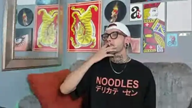 Snapshot of MurdockH chatting on 10/19/25, 04:59 MurdockH online show from 10/19/25, 04:59