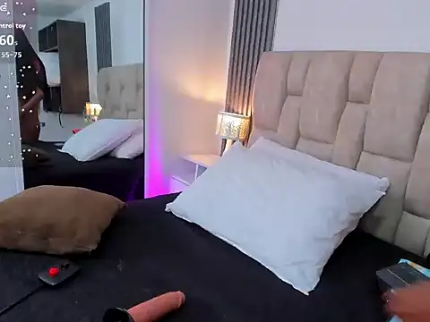 Sophie Adamss online show from 04/04/26, 06:47