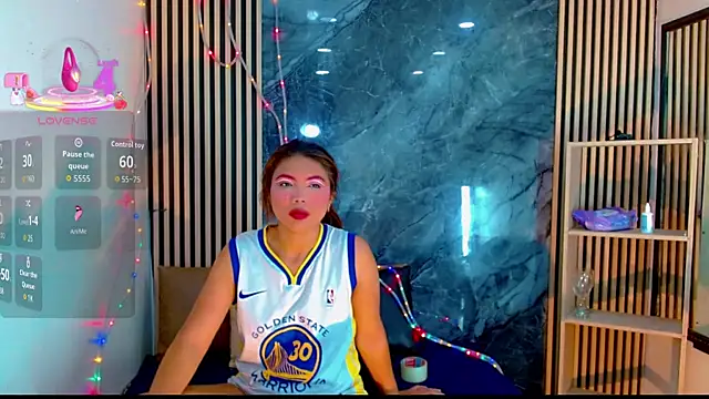 Isalombardi online show from 11/27/25, 03:40