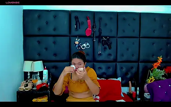 Isalombardi online show from 04/24/26, 02:24