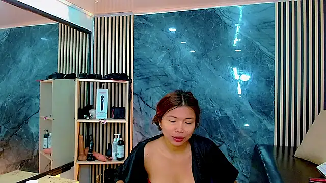 Isalombardi online show from 10/21/25, 03:17