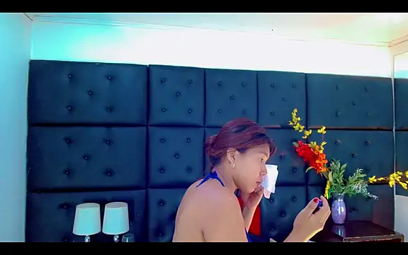 Isalombardi online show from 04/03/26, 02:29