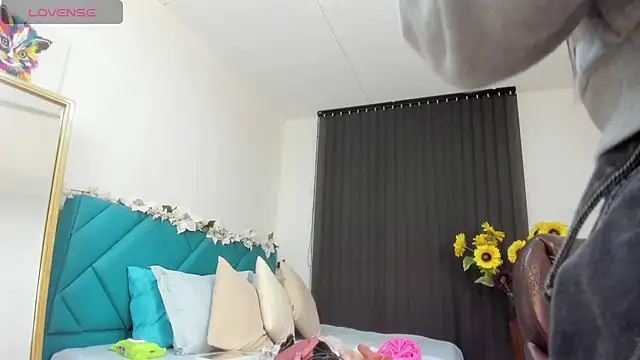 darling spoiled online show from 07/03/26, 09:49