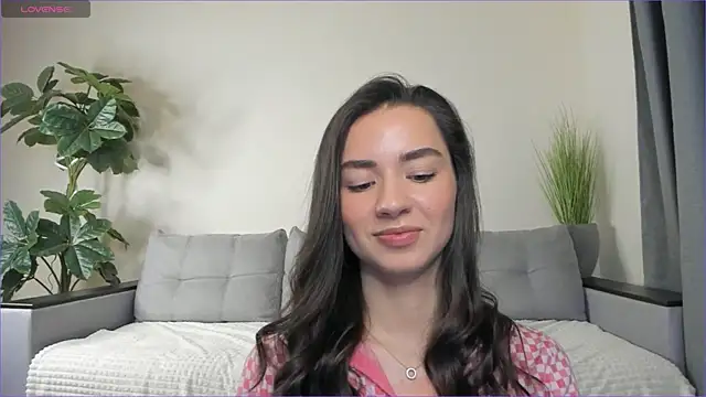 Snapshot of NicoleLuv chatting on 02/02/25, 04:11 NicoleLuv online show from 02/02/25, 04:11