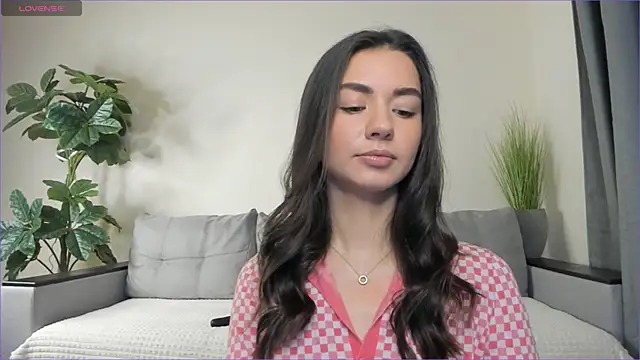 Snapshot of NicoleLuv chatting on 02/03/25, 01:08 NicoleLuv online show from 02/03/25, 01:08