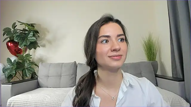 Snapshot of NicoleLuv chatting on 03/06/25, 04:07 NicoleLuv online show from 03/06/25, 04:07