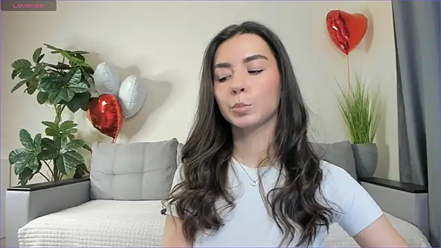 Snapshot of NicoleLuv chatting on 03/09/25, 01:04 NicoleLuv online show from 03/09/25, 01:04