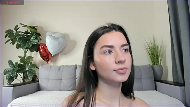 Snapshot of NicoleLuv chatting on 03/13/25, 01:07 NicoleLuv online show from 03/13/25, 01:07