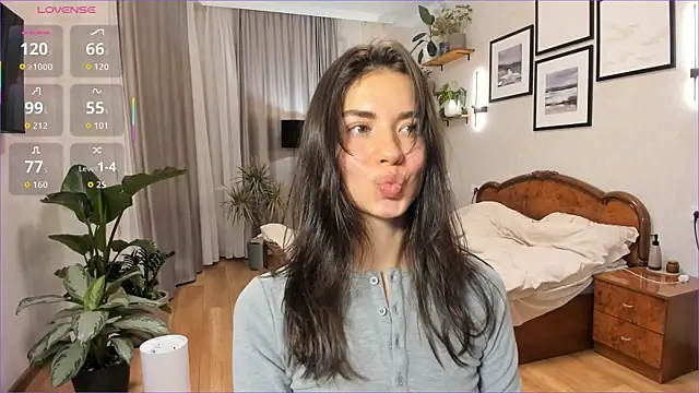 Snapshot of NicoleLuv chatting on 09/16/25, 06:53 NicoleLuv online show from 09/16/25, 06:53