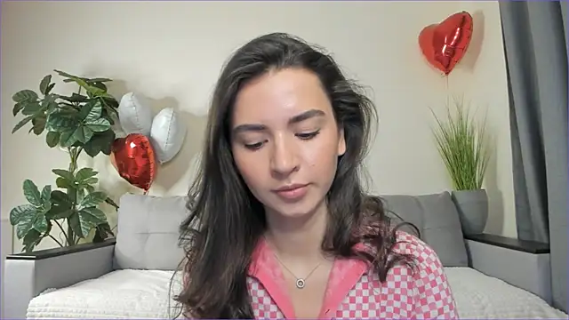 Snapshot of NicoleLuv chatting on 03/07/25, 04:33 NicoleLuv online show from 03/07/25, 04:33