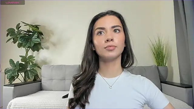 Snapshot of NicoleLuv chatting on 03/20/25, 01:04 NicoleLuv online show from 03/20/25, 01:04