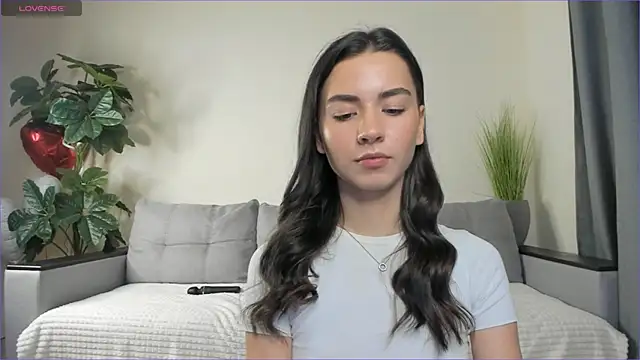 Snapshot of NicoleLuv chatting on 02/26/25, 04:16 NicoleLuv online show from 02/26/25, 04:16