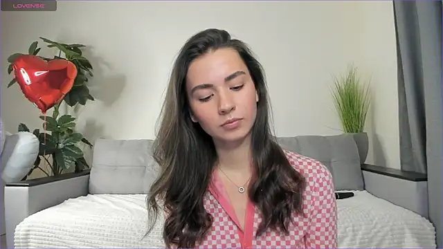 Snapshot of NicoleLuv chatting on 02/20/25, 07:19 NicoleLuv online show from 02/20/25, 07:19