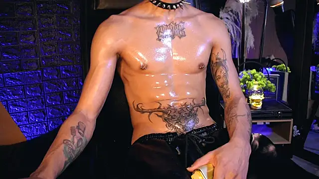 Snapshot of DemonKush-- chatting on 10/06/25, 06:47 DemonKush-- online show from 10/06/25, 06:47