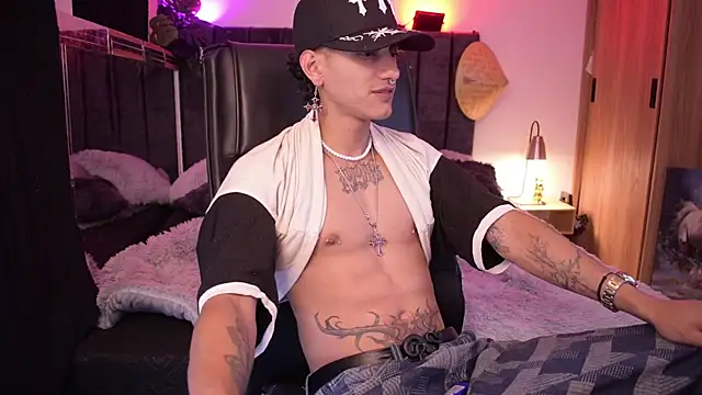 Snapshot of DemonKush-- chatting on 07/19/26, 03:48 DemonKush-- online show from 07/19/26, 03:48