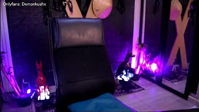 DemonKush-- online show from 12/05/25, 01:10