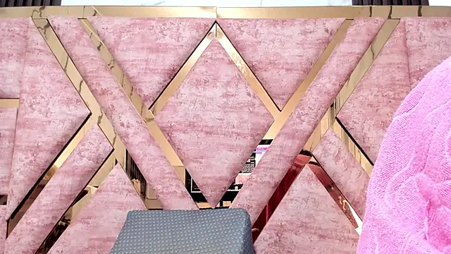 mia alvares online show from 12/14/25, 11:27