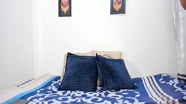 NatashaBenetti online show from 09/26/25, 01:34