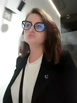 InaraReynolds online show from 12/02/24, 03:10