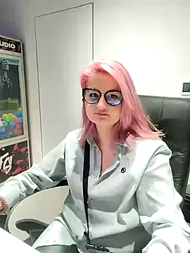 InaraReynolds online show from 01/30/25, 03:44