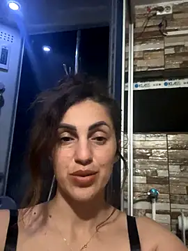 EmaSkyes online show from 11/07/25, 07:29