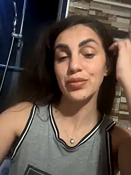 EmaSkyes online show from 11/12/25, 07:40