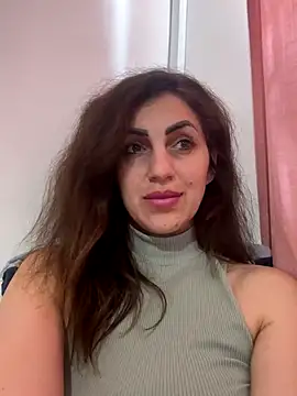 EmaSkyes online show from 11/14/25, 07:56