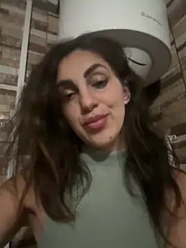 EmaSkyes online show from 10/05/25, 07:48