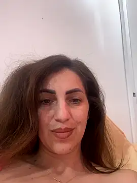 EmaSkyes online show from 11/12/25, 07:34