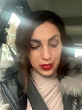 EmaSkyes online show from 11/20/25, 09:43