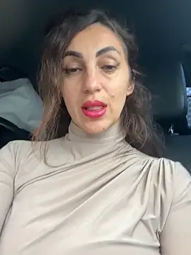 EmaSkyes online show from 11/05/25, 07:33