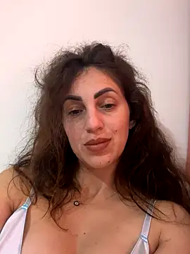 EmaSkyes online show from 10/28/25, 07:40