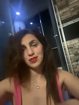 EmaSkyes online show from 11/11/25, 07:30