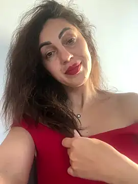 EmaSkyes online show from 10/13/25, 06:15