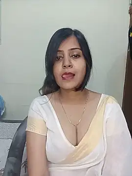 Miss-Riyasingh online show from 05/17/26, 05:24