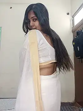 Miss-Riyasingh online show from 05/17/26, 04:34