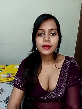 Miss-Riyasingh online show from 11/19/25, 05:13