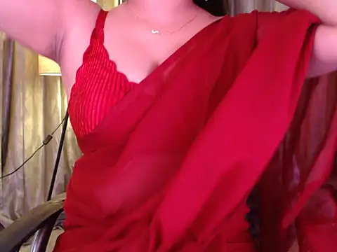 Snapshot of Sexy_Myra18 chatting on 05/16/26, 04:00 Sexy Myra18 online show from 05/16/26, 04:00