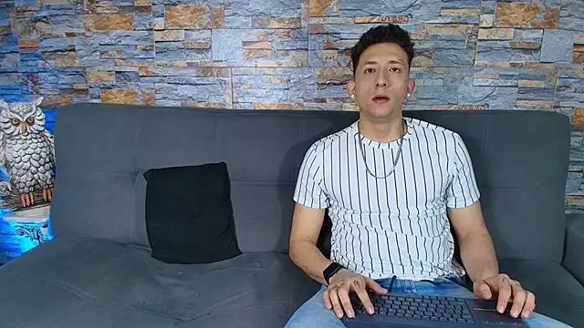 Maykol Victoriasr online show from 11/18/25, 06:50