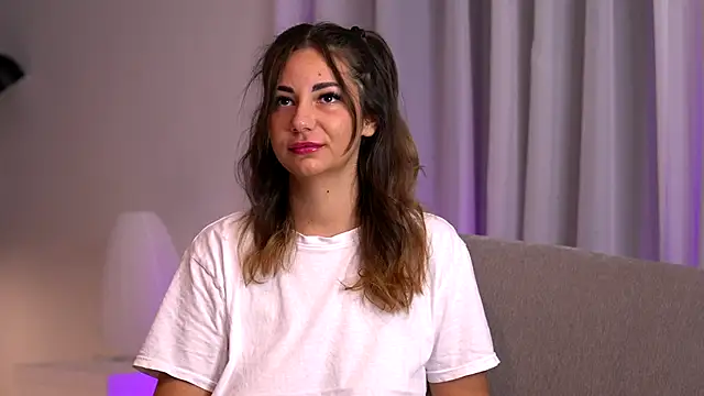 BelleSkye online show from 11/04/25, 04:49