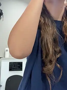 BelleSkye online show from 10/02/25, 03:21